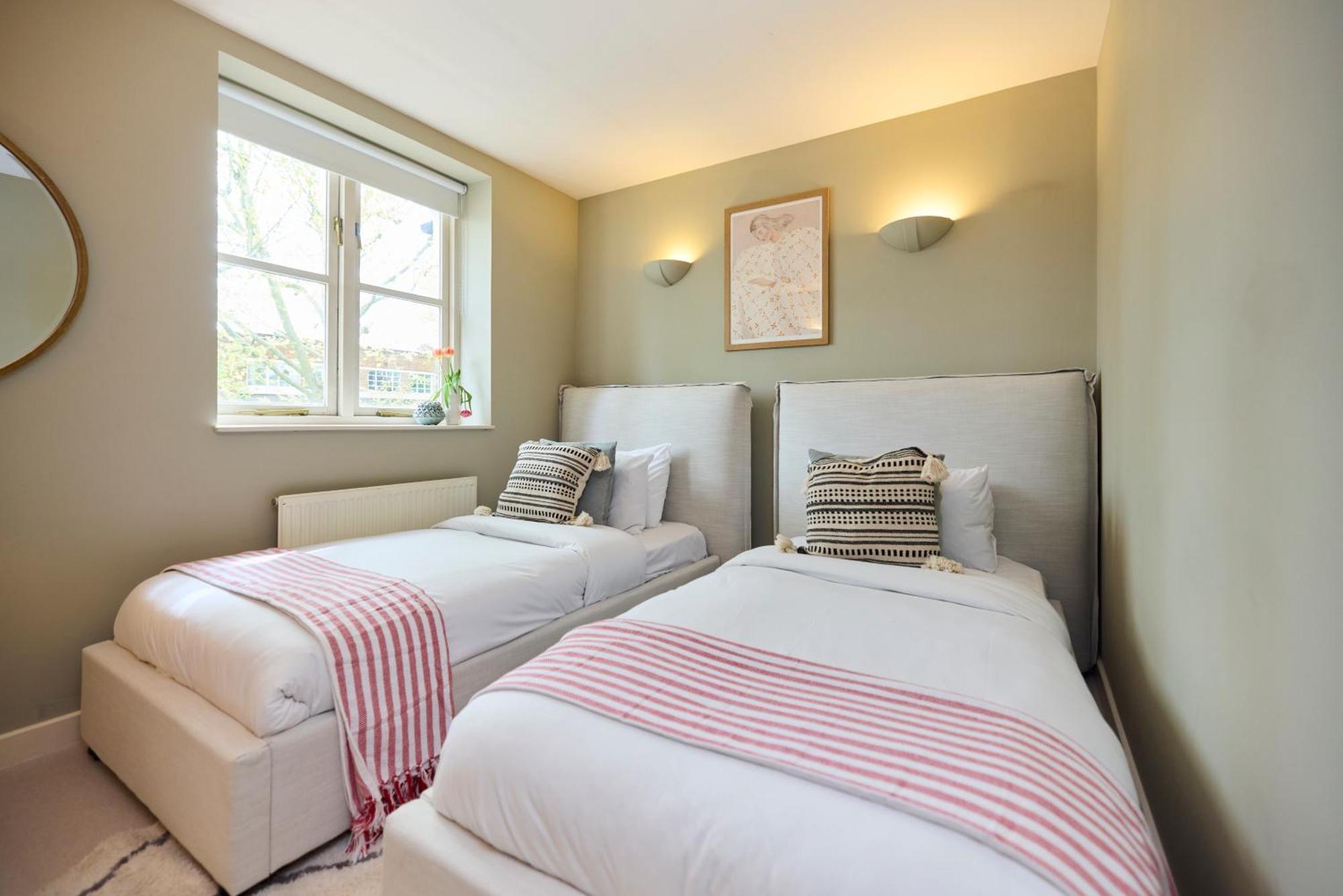 Chiswick Views & Space - Elegant 3bdr Duplex With Parking Apartamento *